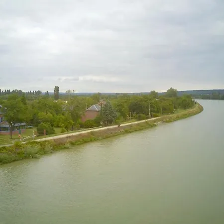 瑞莱斯岩石通道b&b酒店 住宿加早餐酒店 勒梅苏著